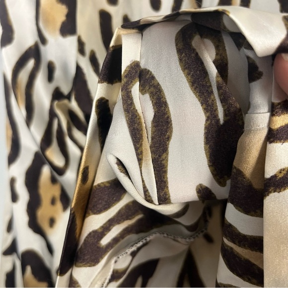 Vintage y2k silk Cache long sleeve leopard deep v-cut blouse size small - Picture 7 of 8